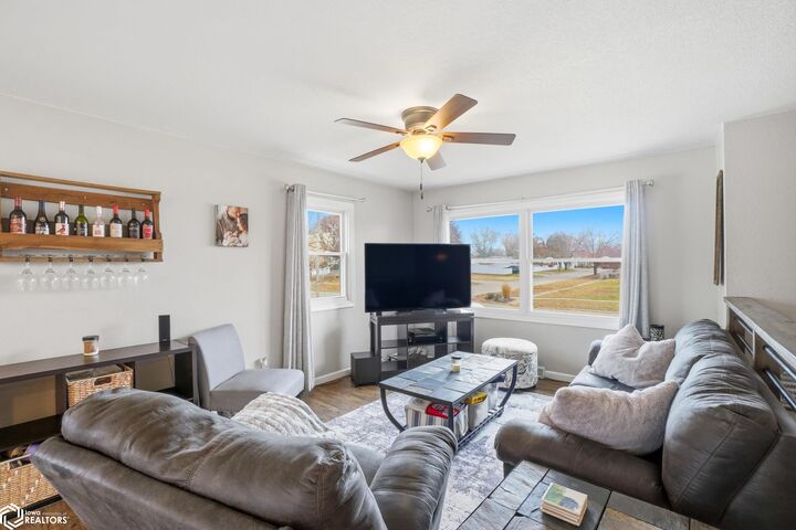 Property Photo:  1005 34th Street  IA 52627 