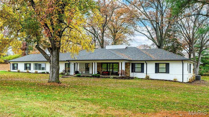 Property Photo:  18 Country Aire Drive  MO 63131 