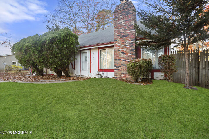 Property Photo:  1226 Hermosa Drive  NJ 08701 