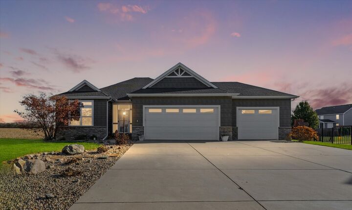 Property Photo:  3906 Patriot Lane  IL 61822 