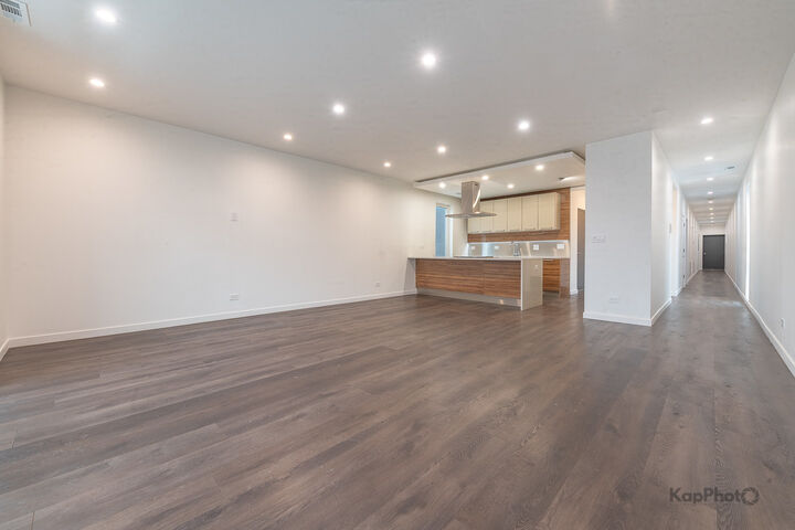 Property Photo:  1921 S Jefferson Street 1  IL 60616 