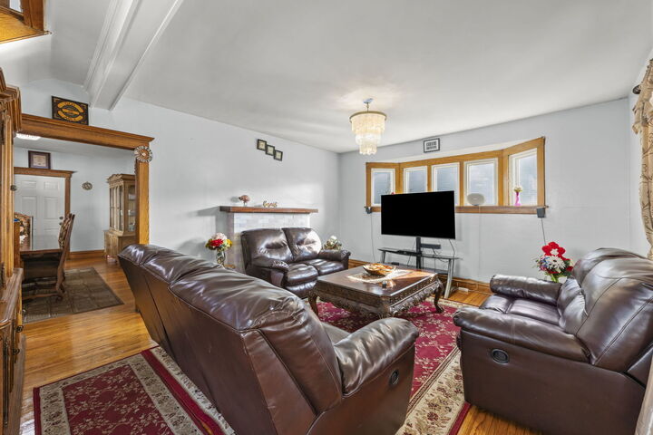 Property Photo: 415 Blackhawk Street IL 60506