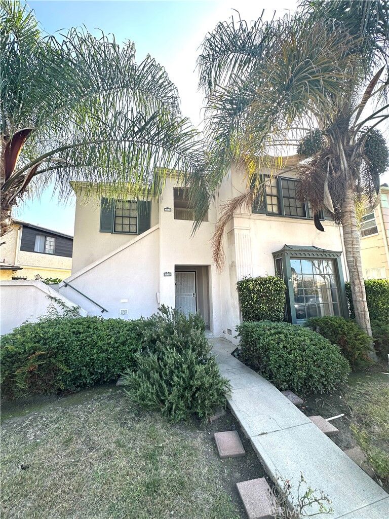 Property Photo:  4056 Creed Avenue  CA 90008 