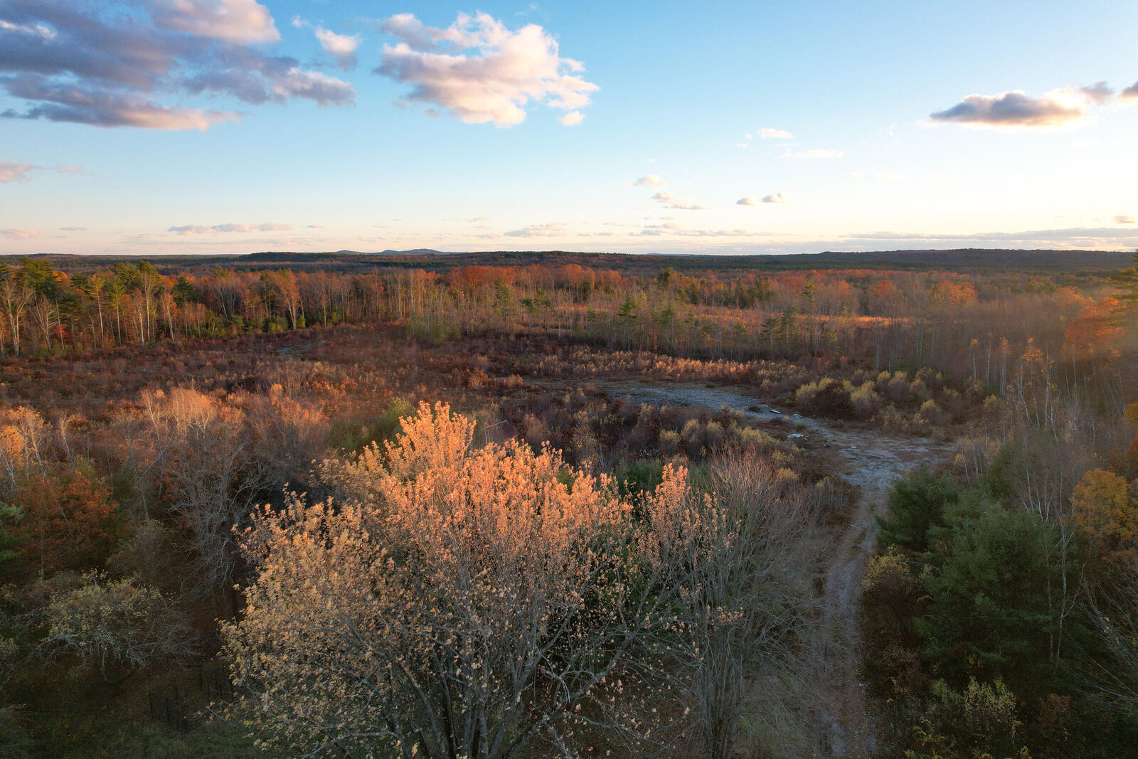 Property Photo:  17 Airport Road  ME 04073 
