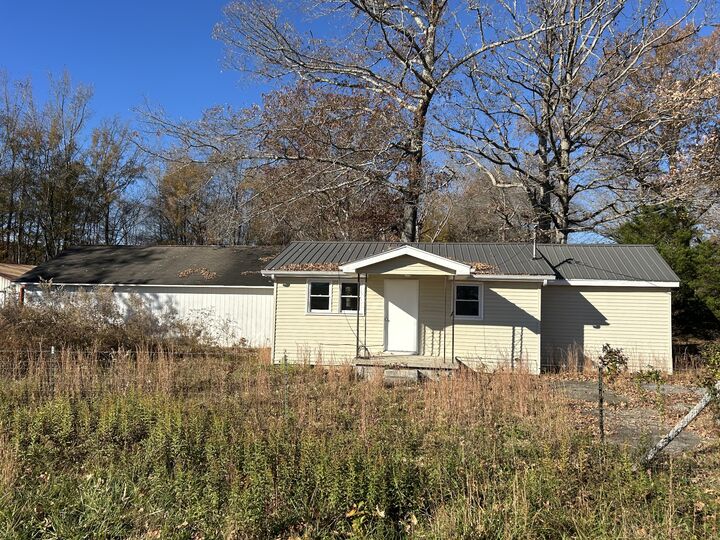 Property Photo: 3672 Bains Rd TN 37342