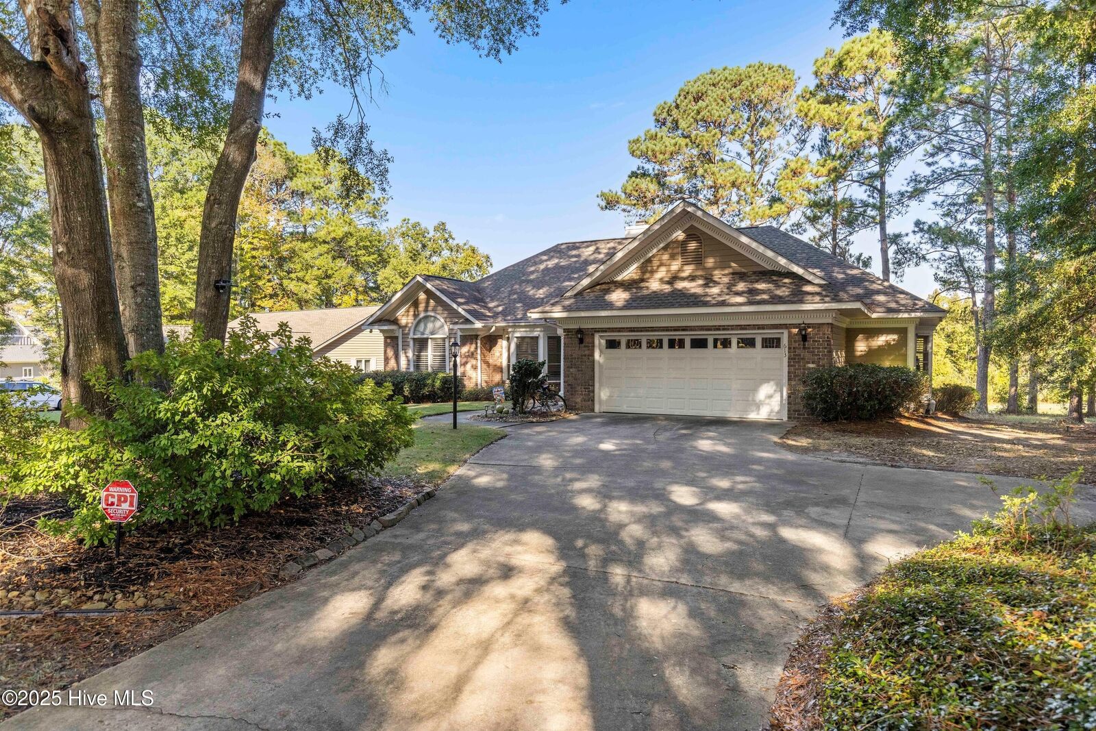 Property Photo: 613 Kings Trail NC 28468