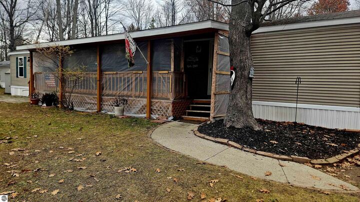 Property Photo:  1265 Channel Way  MI 48624 