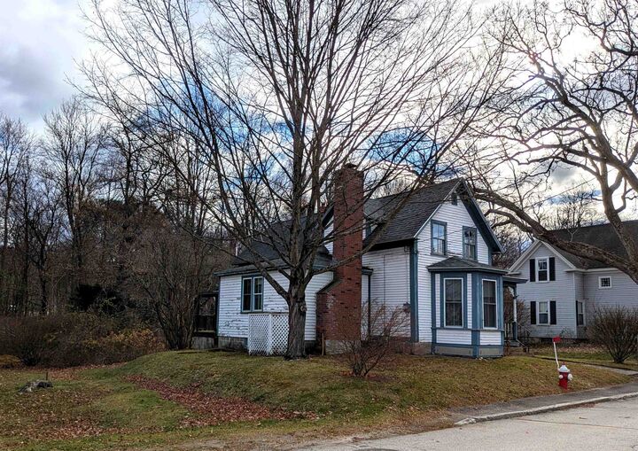 Property Photo: 26 Oak Street NH 03055
