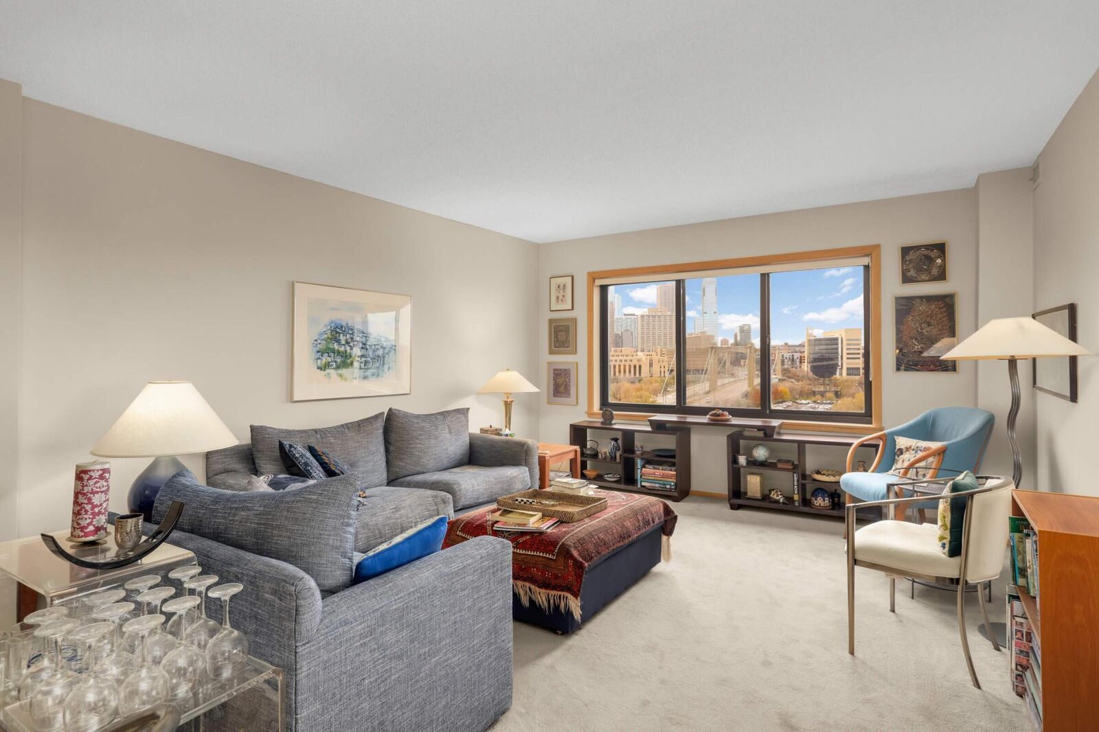 Property Photo:  110 1st Avenue NE F806  MN 55413 