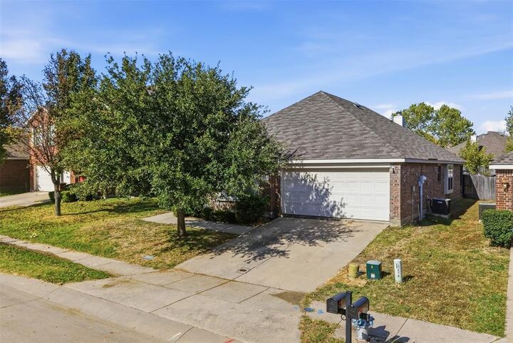 Property Photo:  1204 Toledo Bend Drive  TX 75407 