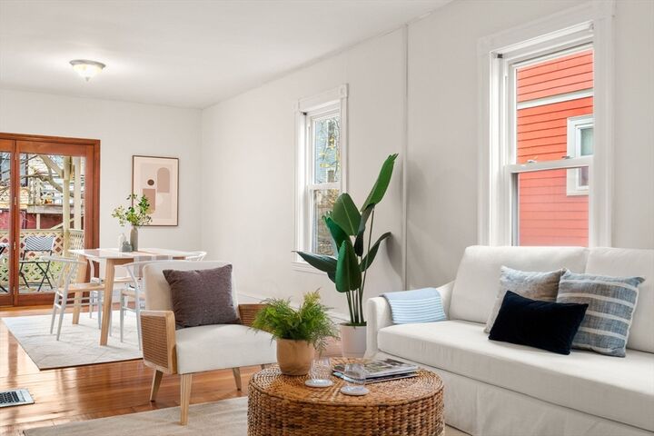 Property Photo:  24 Cambridge Terrace 2  MA 02140 