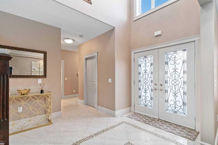 Photo de la propriété:  131 Falcon Green  AB T9K 0R8 