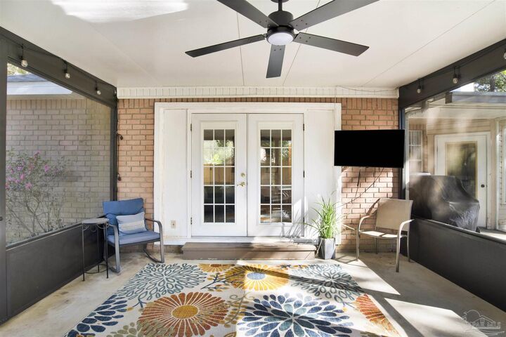 Property Photo:  3137 Runnymede Rd  FL 32504 