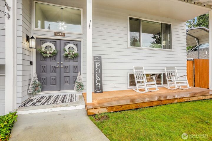 Property Photo:  6214  185th Street SW  WA 98037 