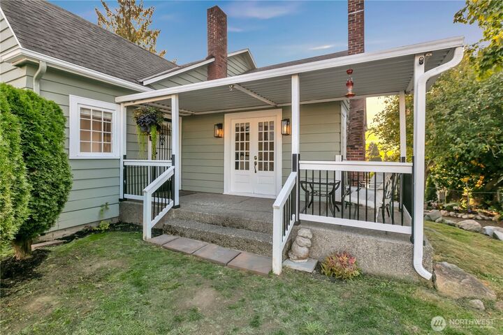 Property Photo: 7656 Pacific Avenue WA 98408