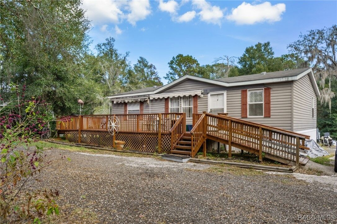 Property Photo:  16362 Cherokee Road  FL 34601 