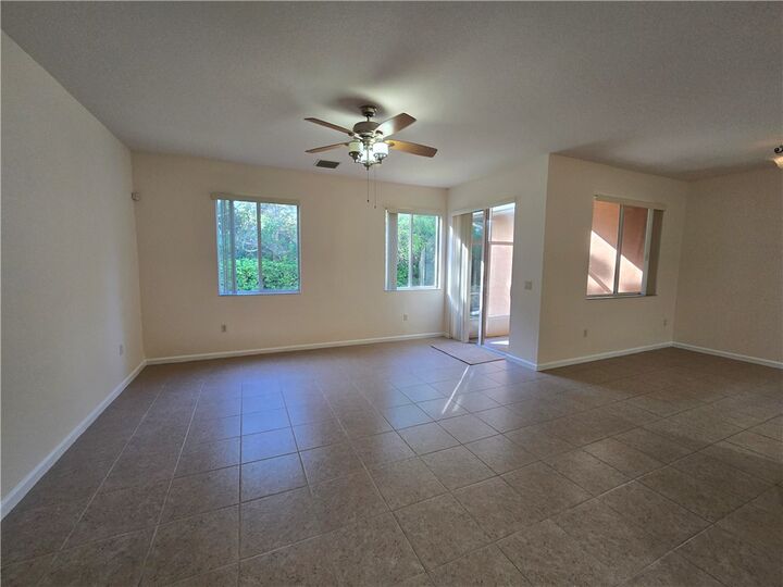 Property Photo:  2549 Stockbridge Square SW  FL 32962 