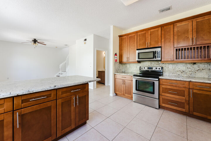 Property Photo:  4015 Banyan Trails Drive  FL 33073 