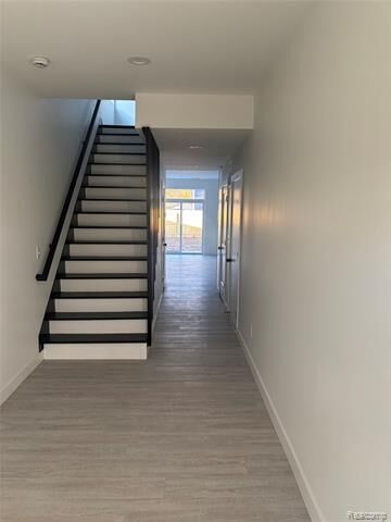 Property Photo:  1019 E George Avenue  MI 48030 