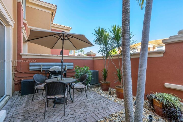 Property Photo: 11438 NW 62nd Ter 223 FL 33178