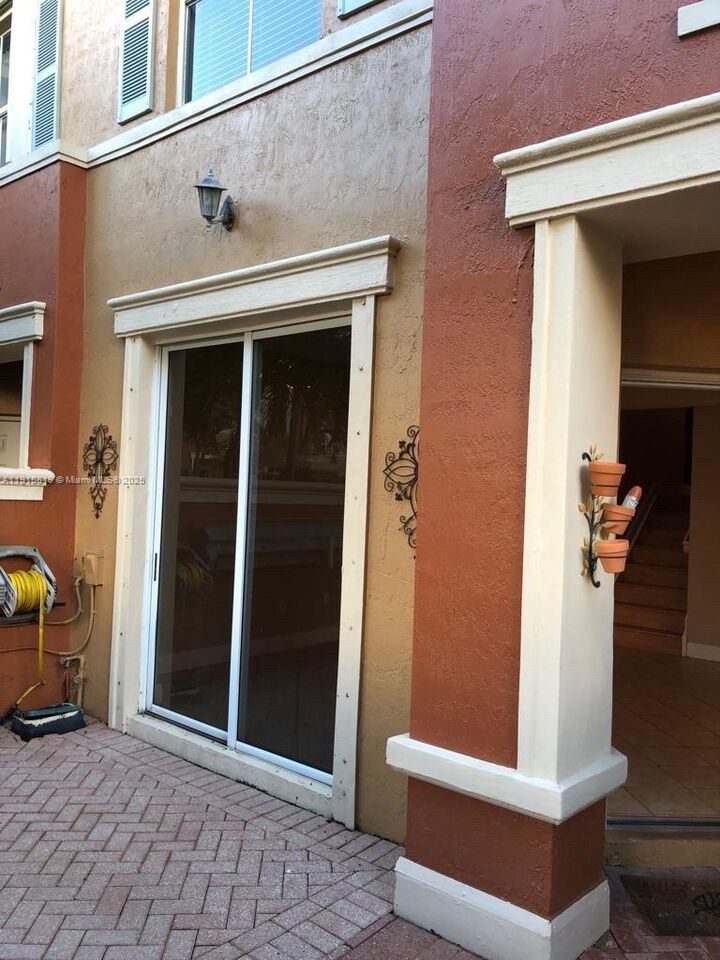 Property Photo: 6141 NW 115th Pl 357 FL 33178