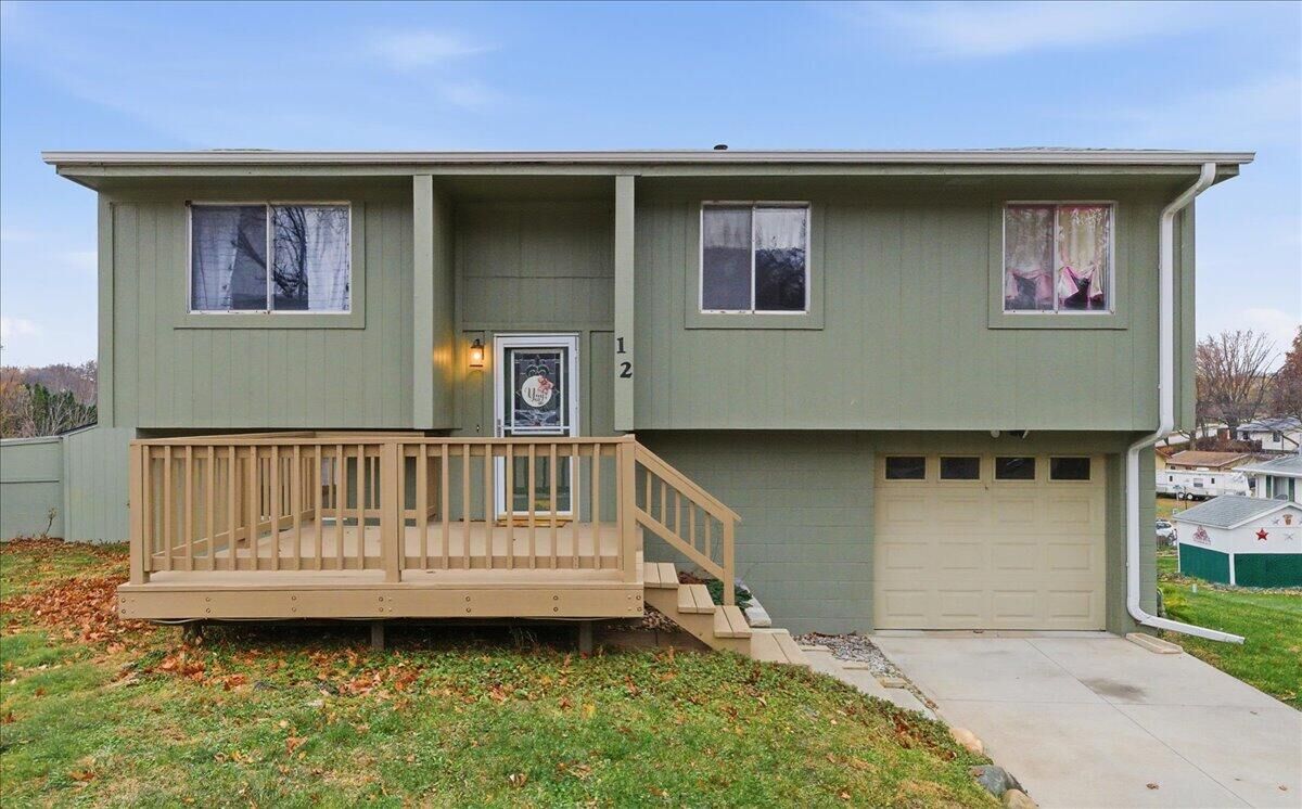Property Photo:  12 Pinehurst  Circle  IA 51534 