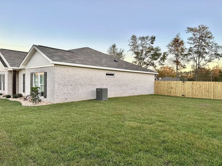 Property Photo:  28 Beckett Ln.  AL 36352 