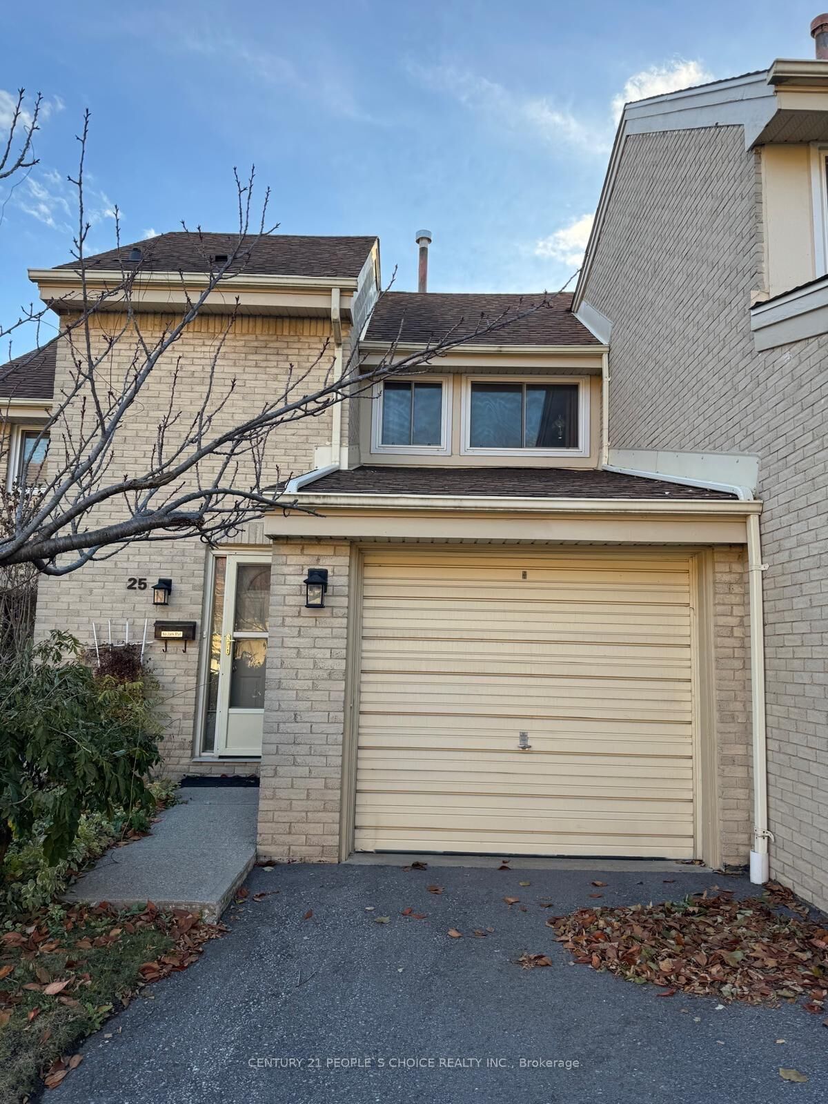 Property Photo:  4171 Glen Erin Drive 25  ON L5L 2G3 