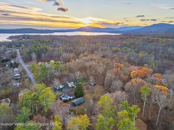 Property Photo:  77 Pine  NY 12491 