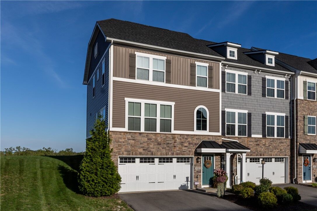 Property Photo:  1210 Clear Springs Dr  PA 15317 