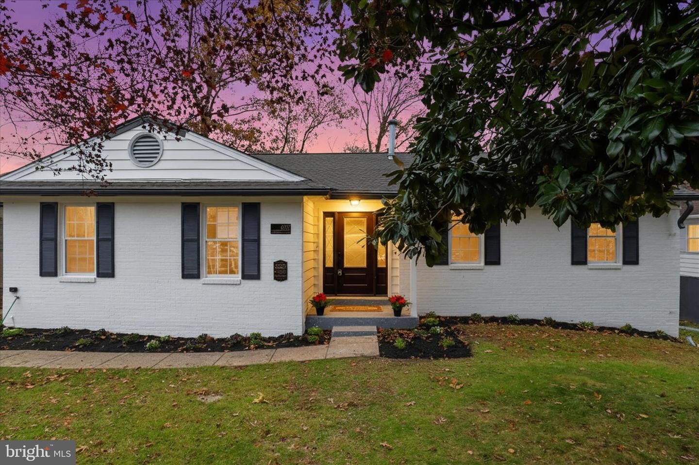 Property Photo:  6112 Redwood Lane  VA 22310 