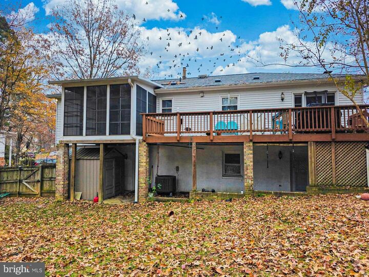 Property Photo:  16039 Fairway Drive  VA 22025 