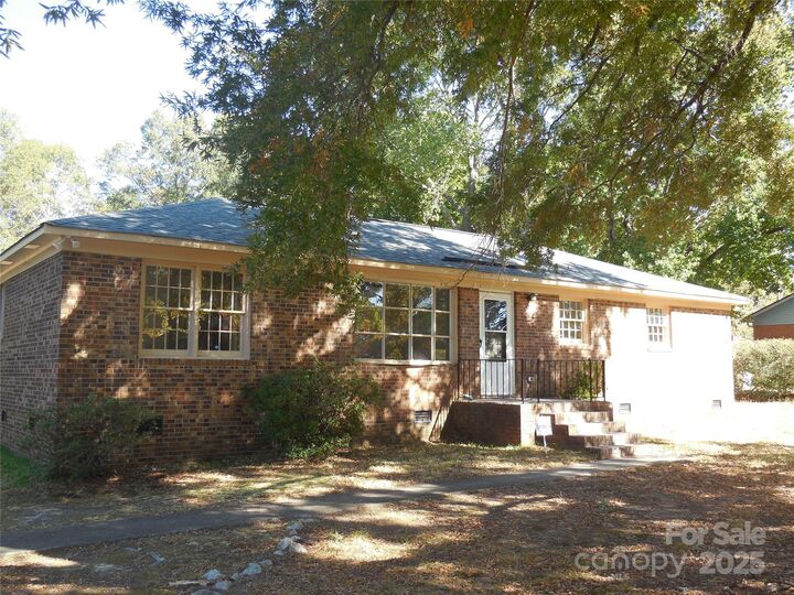 2208 Community Park Drive  Matthews NC 28104 photo
