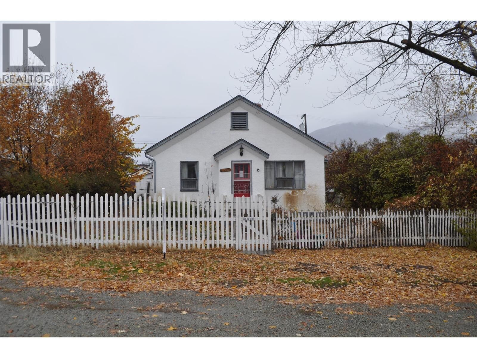 Property Photo: 8510 72 Avenue BC V0H 1V0