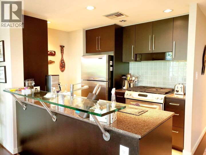 Property Photo:  638 Beach Crescent  BC V6Z 3H5 