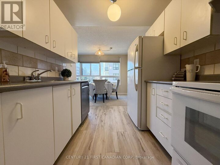 Property Photo:  95 Baseline Road West 309  ON N6J 4X3 