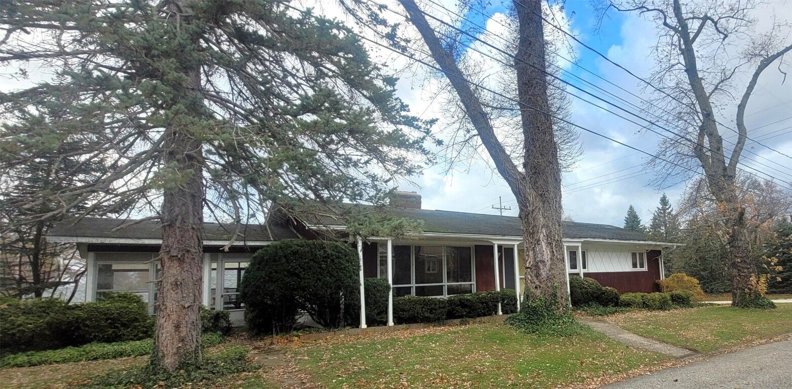 Property Photo:  606 Hilltop Road  PA 16509 