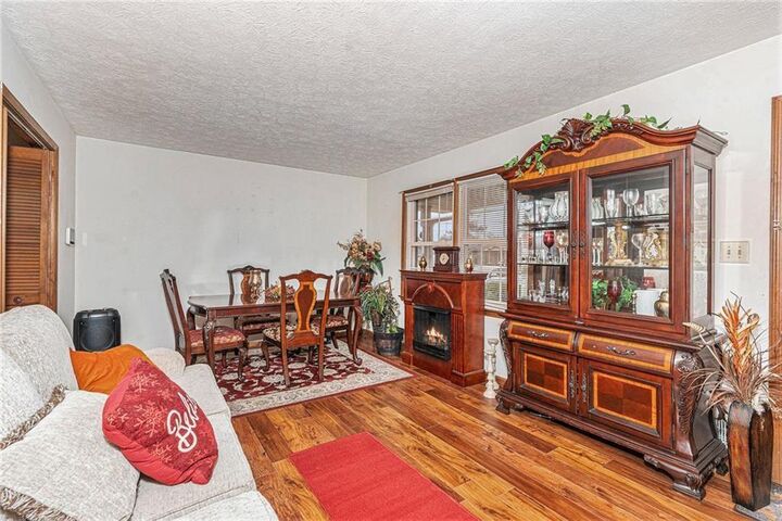 Property Photo: 1913 Amberwood Court GA 30223