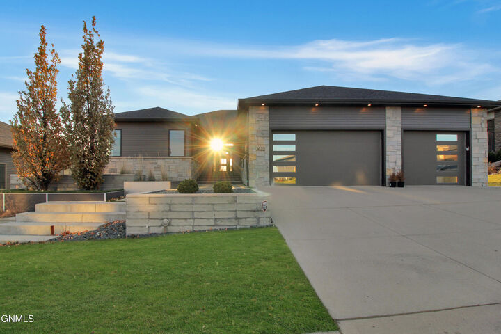 3622 Valley Drive  Bismarck ND 58503 photo