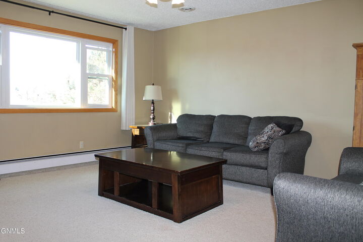 Property Photo:  606 5th Avenue NW  ND 58554 