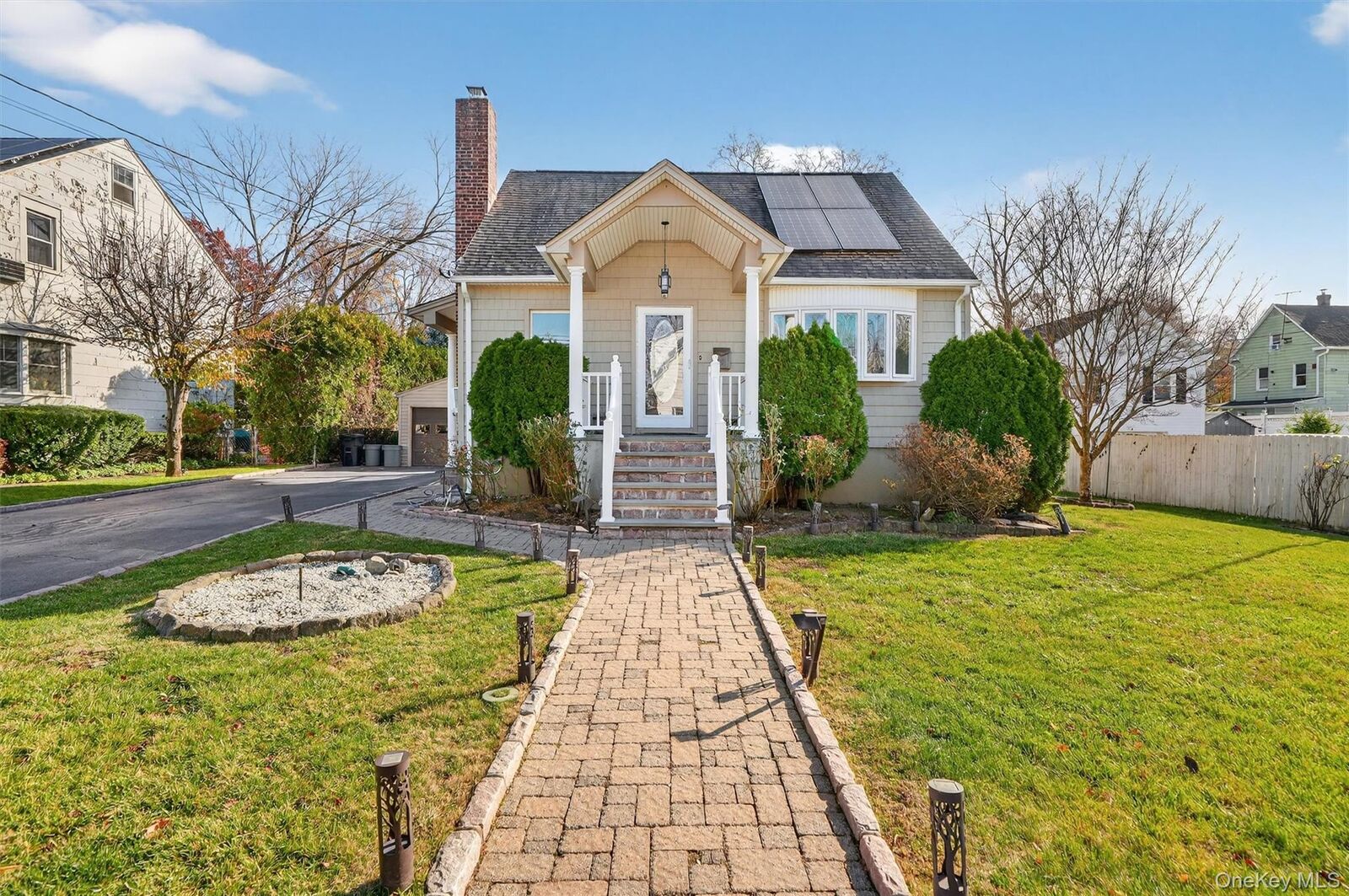 Property Photo:  8 Robbins Avenue  NY 10523 