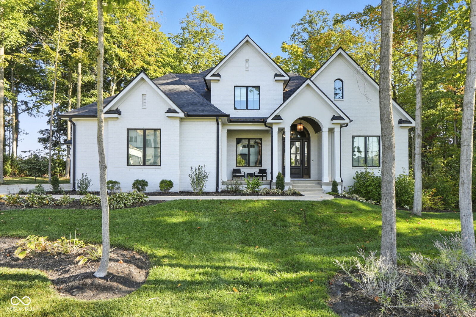 Property Photo:  11002 Holliday Farms Boulevard  IN 46077 