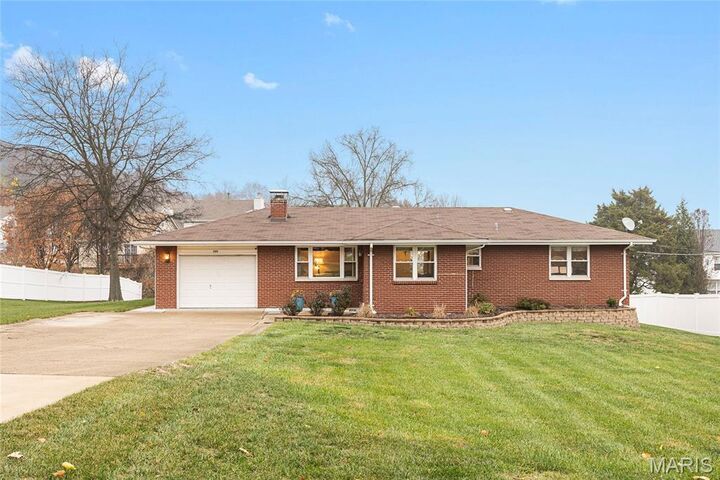 Property Photo:  330 Fenton View Drive  MO 63026 