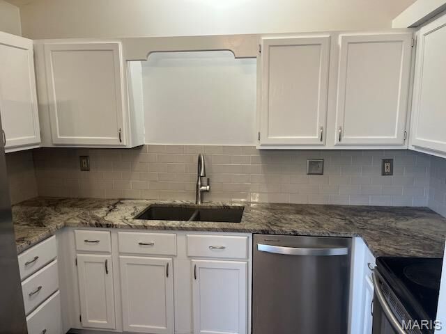 Property Photo:  720 Tobermory Court  MO 63385 