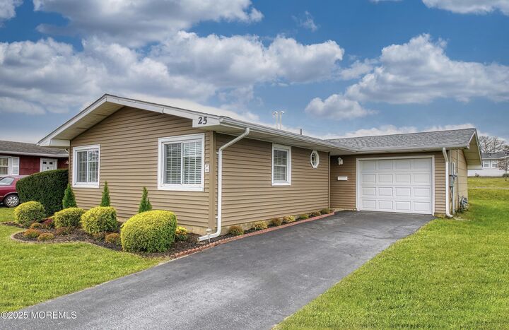 Property Photo:  25 Whitman Street  NJ 08724 