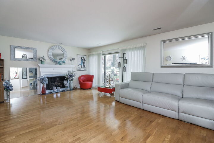 Property Photo: 301 Lake Hinsdale Drive 106 IL 60527