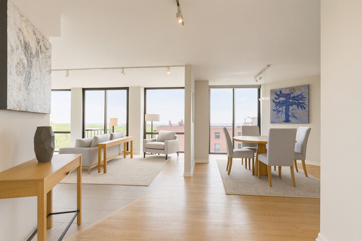 Property Photo:  345 W Fullerton Parkway 1001  IL 60614 