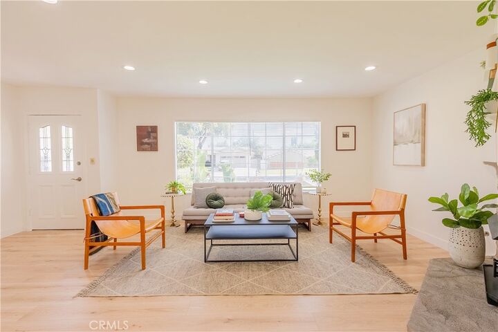 Property Photo: 9701 Crebs CA 91324