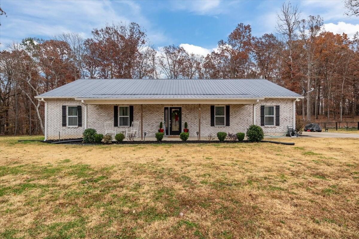 Property Photo:  8011 Valley Rd  TN 37137 