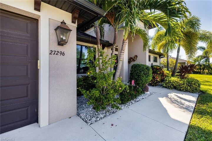 Property Photo:  27296 High Seas Ln  FL 34135 